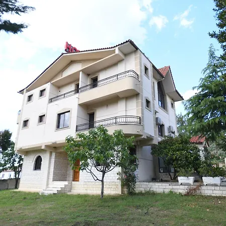 Hotel Ago